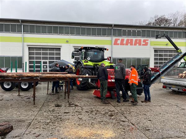 Ausschnitt aus dem Tag wo wir unser Brennholz holten und zerkleinerten 